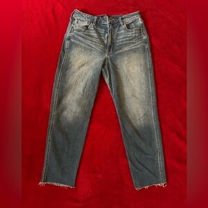 Hollister Women's Ultra-High Rise Mom Jeans 11R W30 L27
